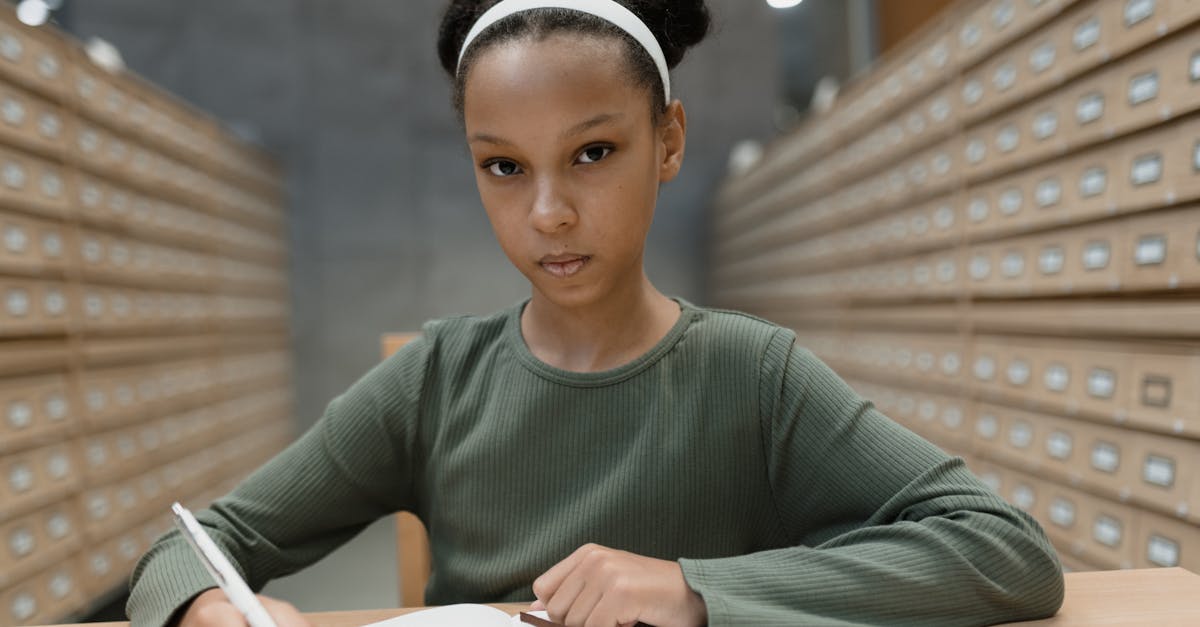 découvrez tout ce qu'il faut savoir sur les bases de données : définition, types, fonctionnement et meilleures pratiques pour optimiser la gestion de vos données.