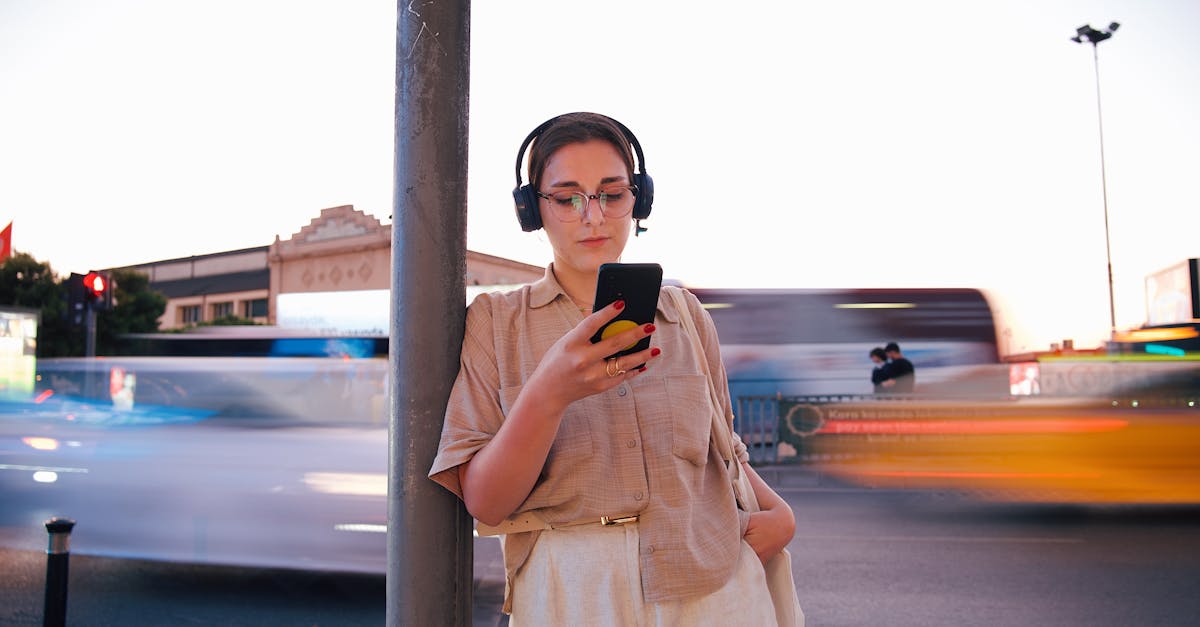 découvrez une vaste sélection de musiques libres de droits, idéales pour vos projets créatifs. profitez de compositions originales et de haute qualité sans vous soucier des droits d'auteur. parfait pour les vidéos, les podcasts et toutes vos créations audiovisuelles.