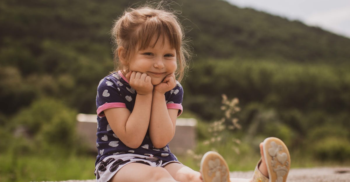 découvrez notre collection de shorts tendance pour toutes les occasions. confortables et stylés, nos shorts s'adaptent à votre style de vie, que ce soit pour la plage, le sport ou les sorties décontractées. explorez des motifs, couleurs et matières variés pour un look estival parfait.