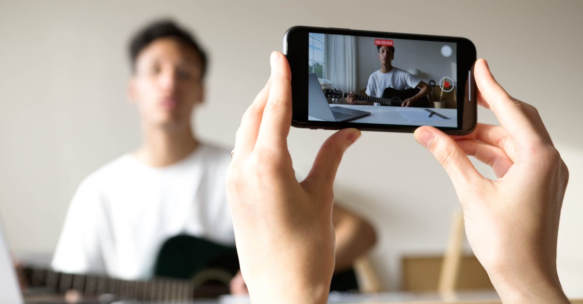 découvrez les indicateurs de performance essentiels sur youtube pour optimiser votre chaîne, analyser l'engagement des utilisateurs et améliorer vos vidéos. apprenez à mesurer le succès et à atteindre vos objectifs sur la plateforme.